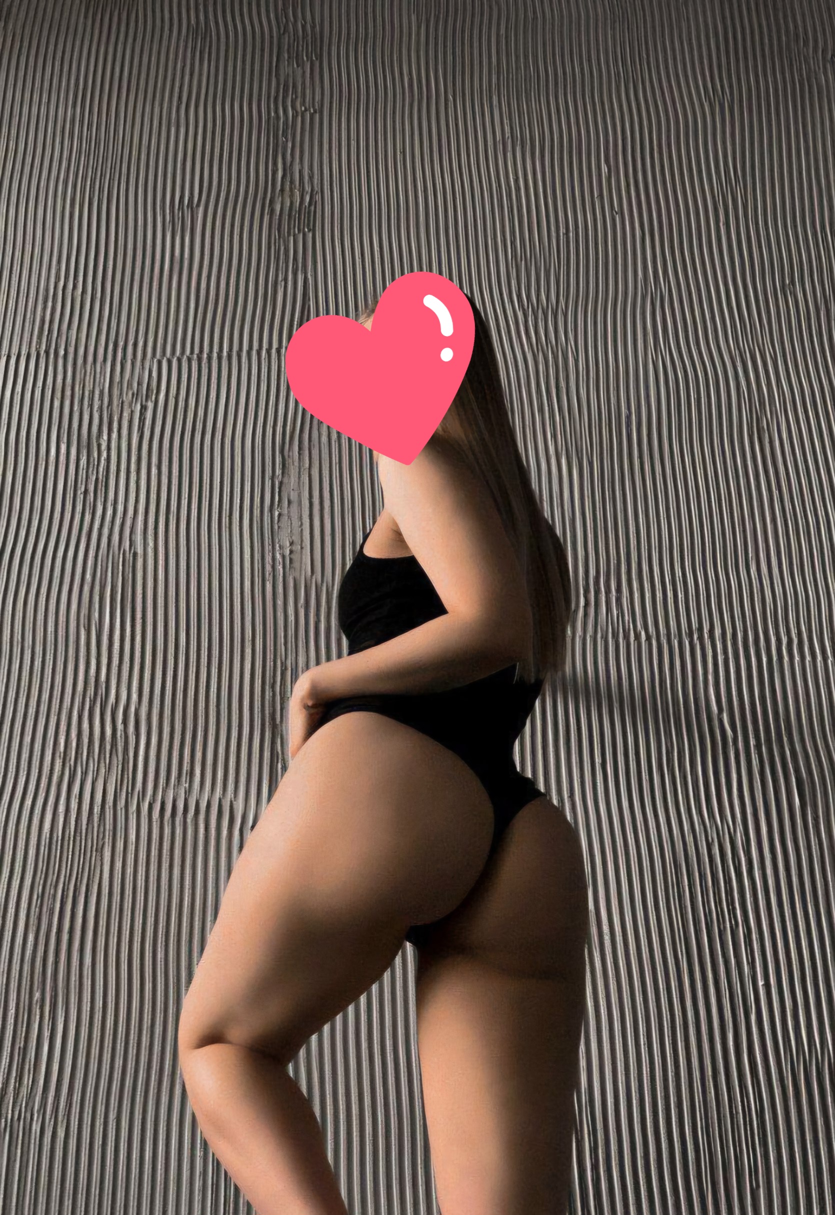 Массажистка Оля 25 лет исполнит куннилингус и пригласит к себе