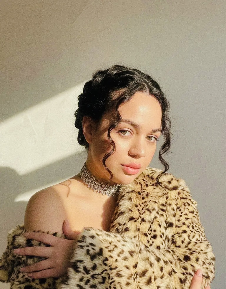 Индивидуалка Карина без предоплат спортивная сделает качественно госпожа и примет у себя в Любой район