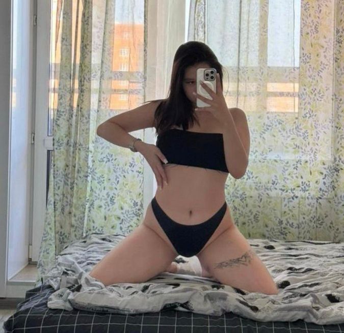 Эскорт Алина с 3 размером груди подарит эротический массаж и примет у себя в Любой район