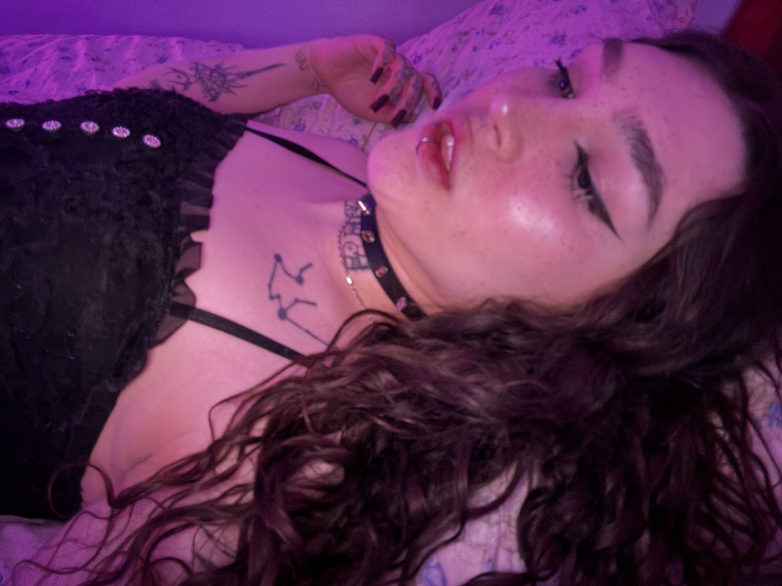 Шлюха Dana Trans 21 лет сделает нежно госпожа и позовет в гости
