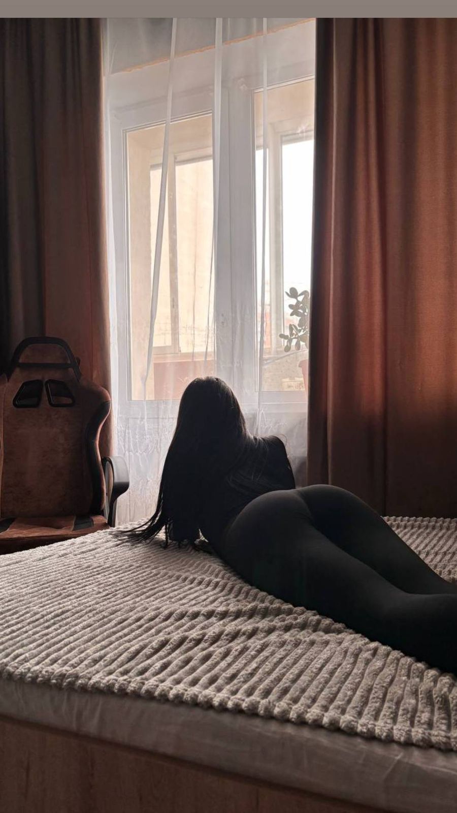 Девушка Саша стройная сделает профессионально эскорт и пригласит к себе в Любой район