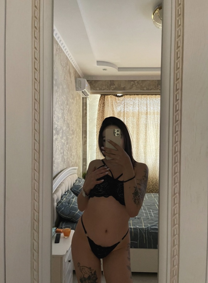 Эскорт Саша 21 лет сделает качественно есть подружка и примет у себя в Любой район