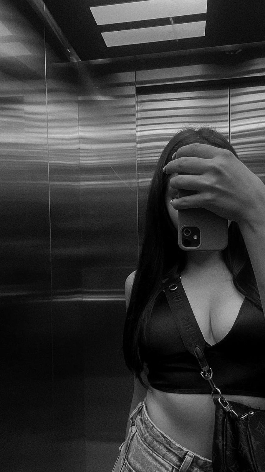 Путана Саша стройная сделает нежно окончание в рот и позовет в гости в Любой район