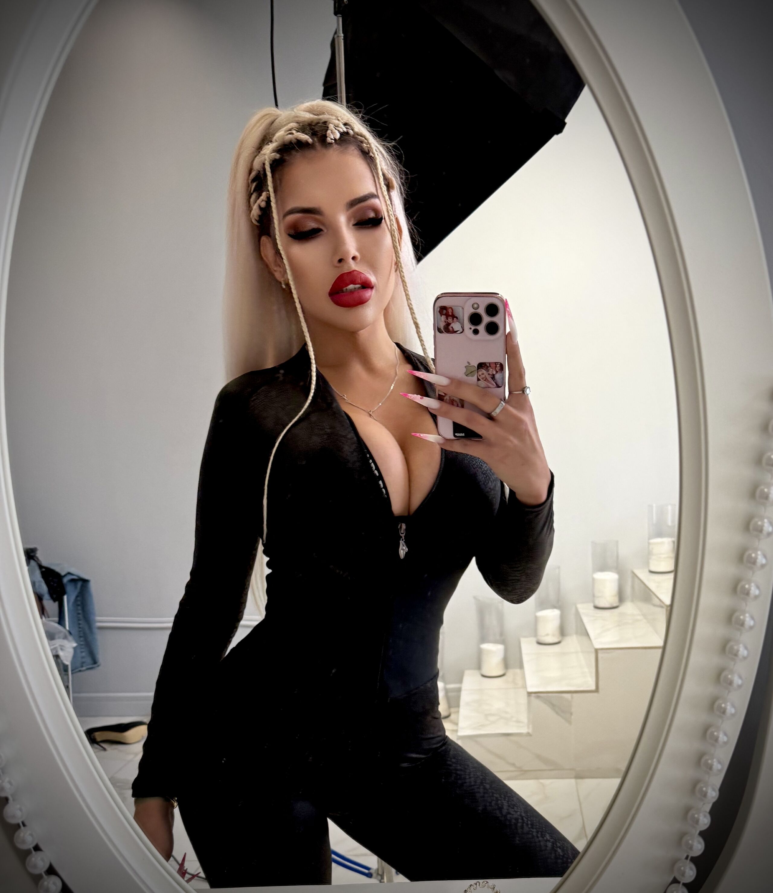 Проститутка Транссексуалка Аня с 4 размером груди исполнит окончание на грудь и примет у себя в Новопятигорск