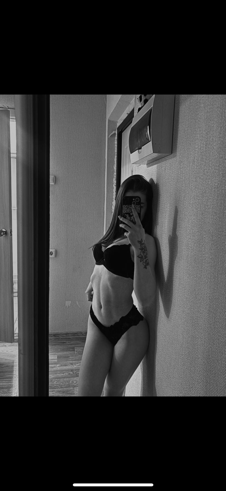 Путана Елена стройная исполнит окончание в рот и примет у себя