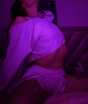 Эскорт LisaKissa с 2 размером груди сделает качественно минет в авто и пригласит к себе