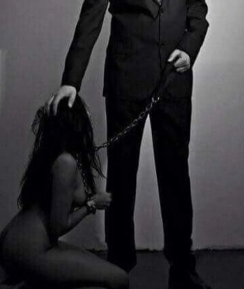 Брюнетка  Господин и Рабыня 26 лет сделает качественно эротический массаж и примет у себя в Любой район