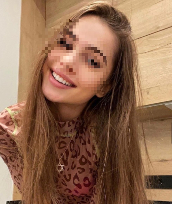 Девушка Алёна 21 лет сделает профессионально минет без резинки и примет у себя в Любой район