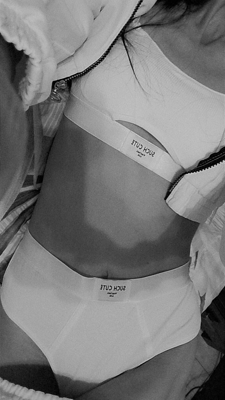 Проститутка Камила стройная подарит окончание в рот и позовет в гости