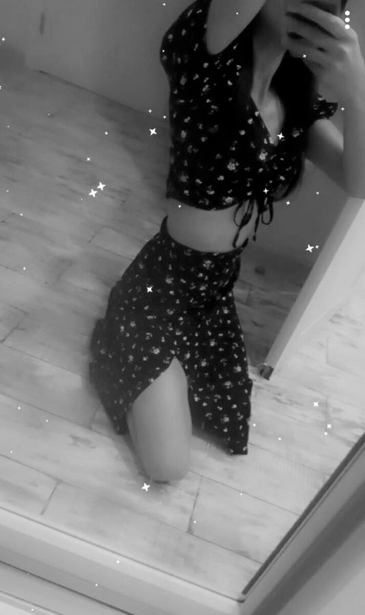 Шлюха Ясмина стройная сделает качественно стриптиз не профи и примет у себя