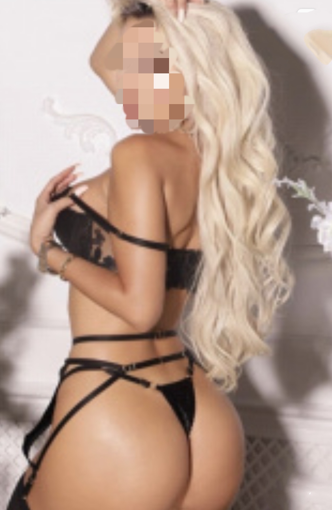 Шлюха Хлоя 34 лет подарит минет в презервативе и примет у себя