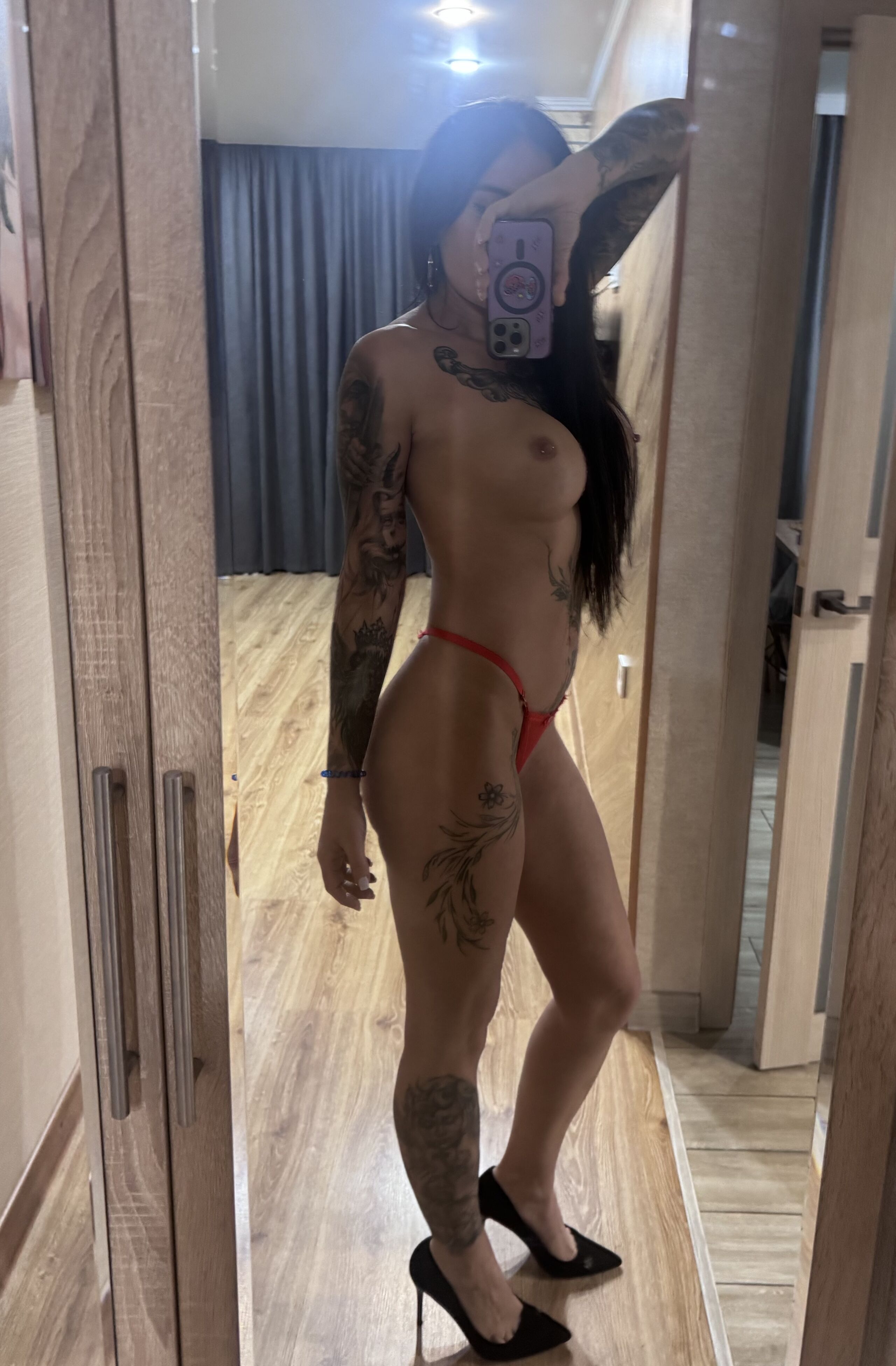 Индивидуалка Майя стройная подарит минет в презервативе и примет у себя