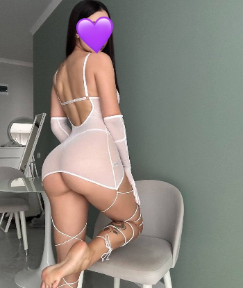 Девушка Вика ИНДИ стройная исполнит окончание на грудь и примет у себя в Любой район