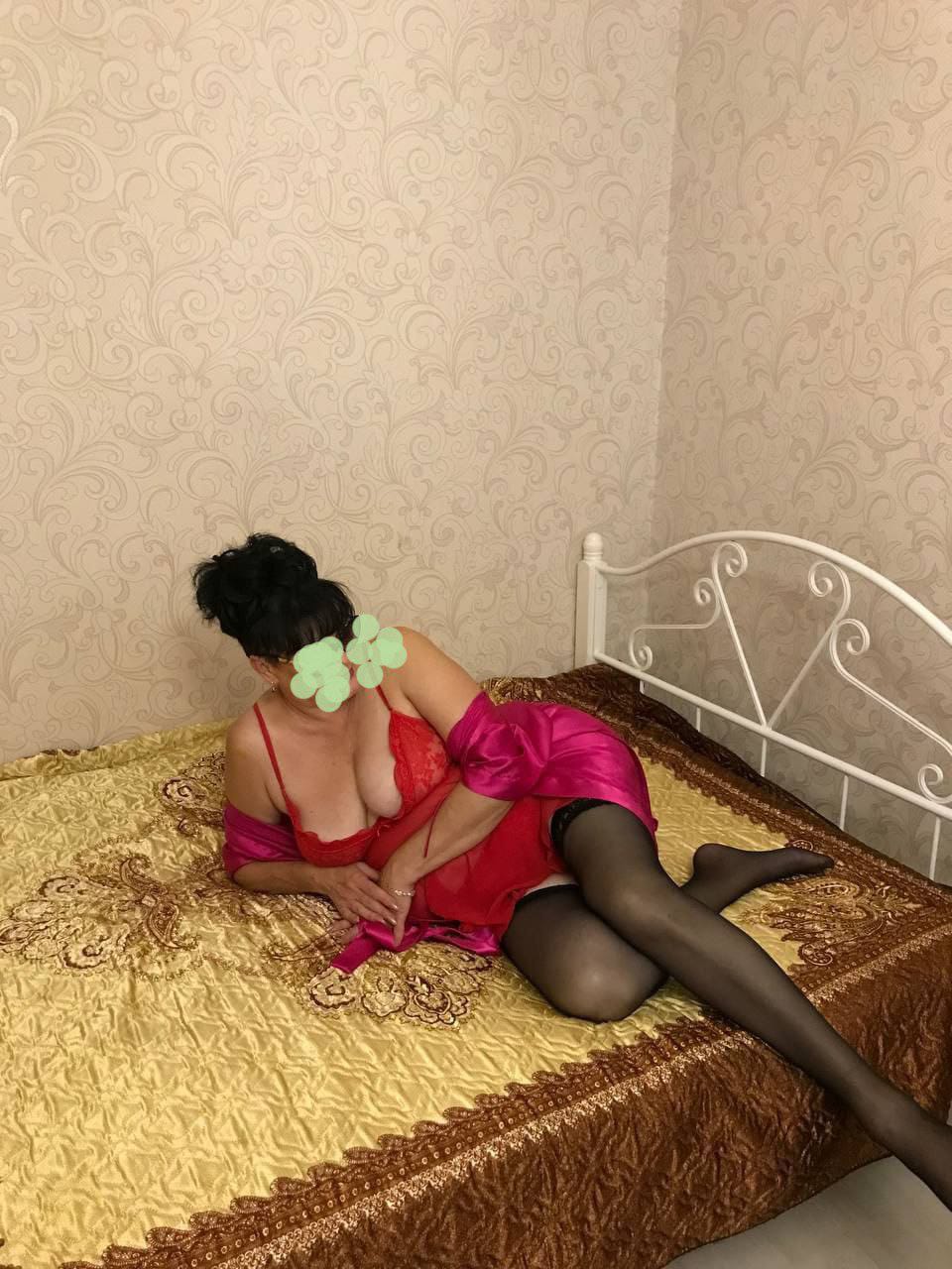 Путана Лина с 3 размером груди сделает качественно расслабляющий массаж и позовет в гости