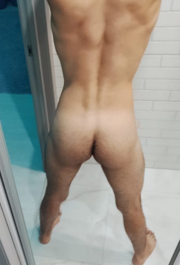 Индивидуалка Рома 32 лет сделает с удовольствием урологический массаж и позовет в гости