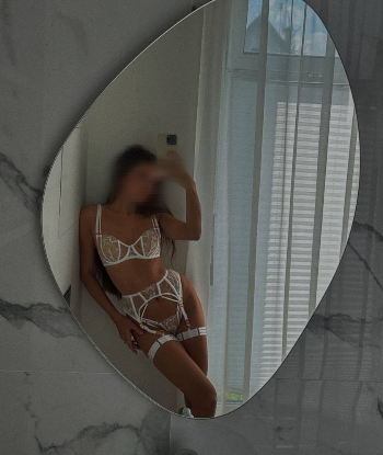 Девочка Ангелина с 2 размером груди исполнит куннилингус и пригласит к себе в Любой район