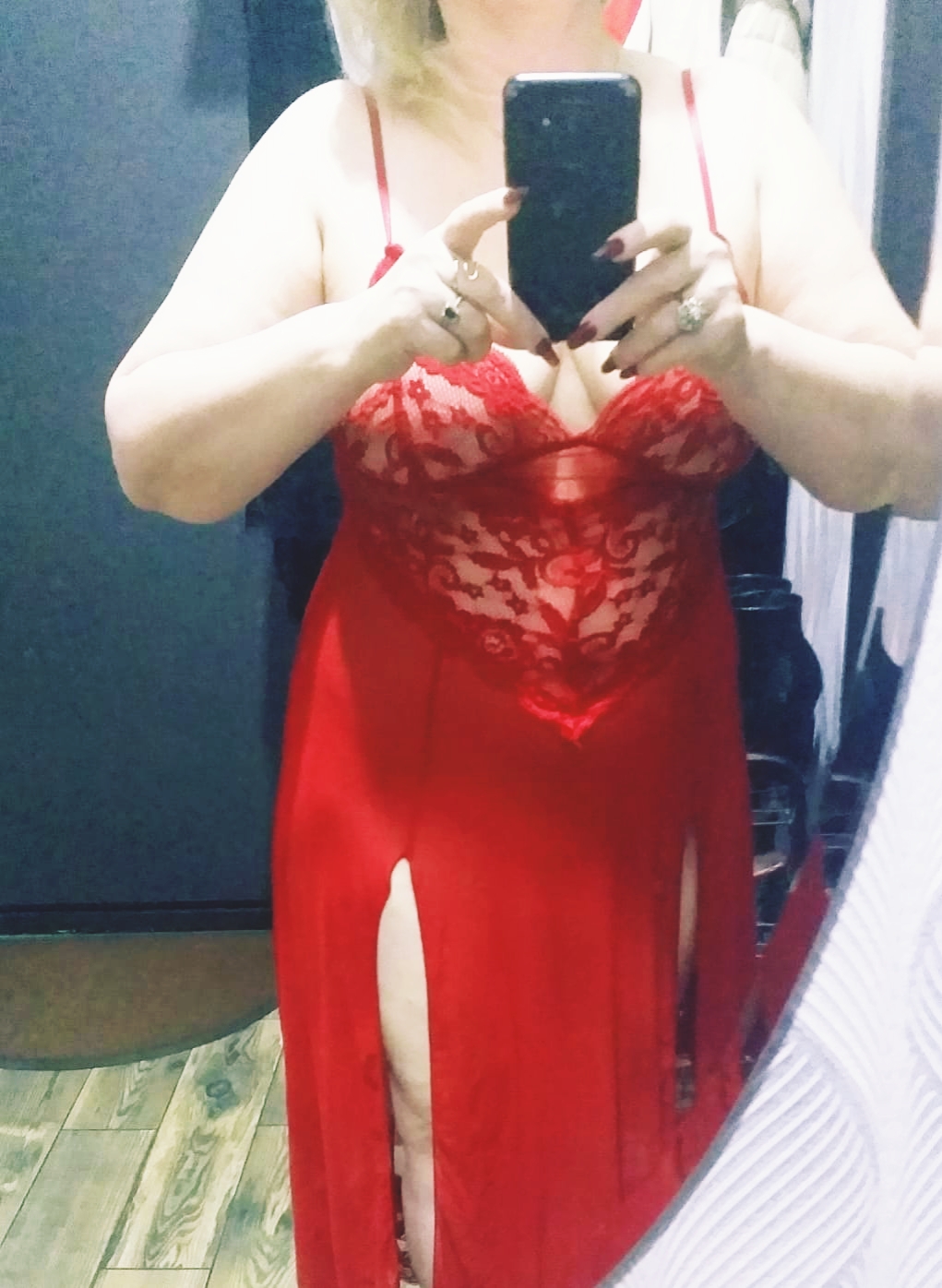 Индивидуалка Самира с 4 размером груди сделает нежно минет без резинки и пригласит к себе в Любой район