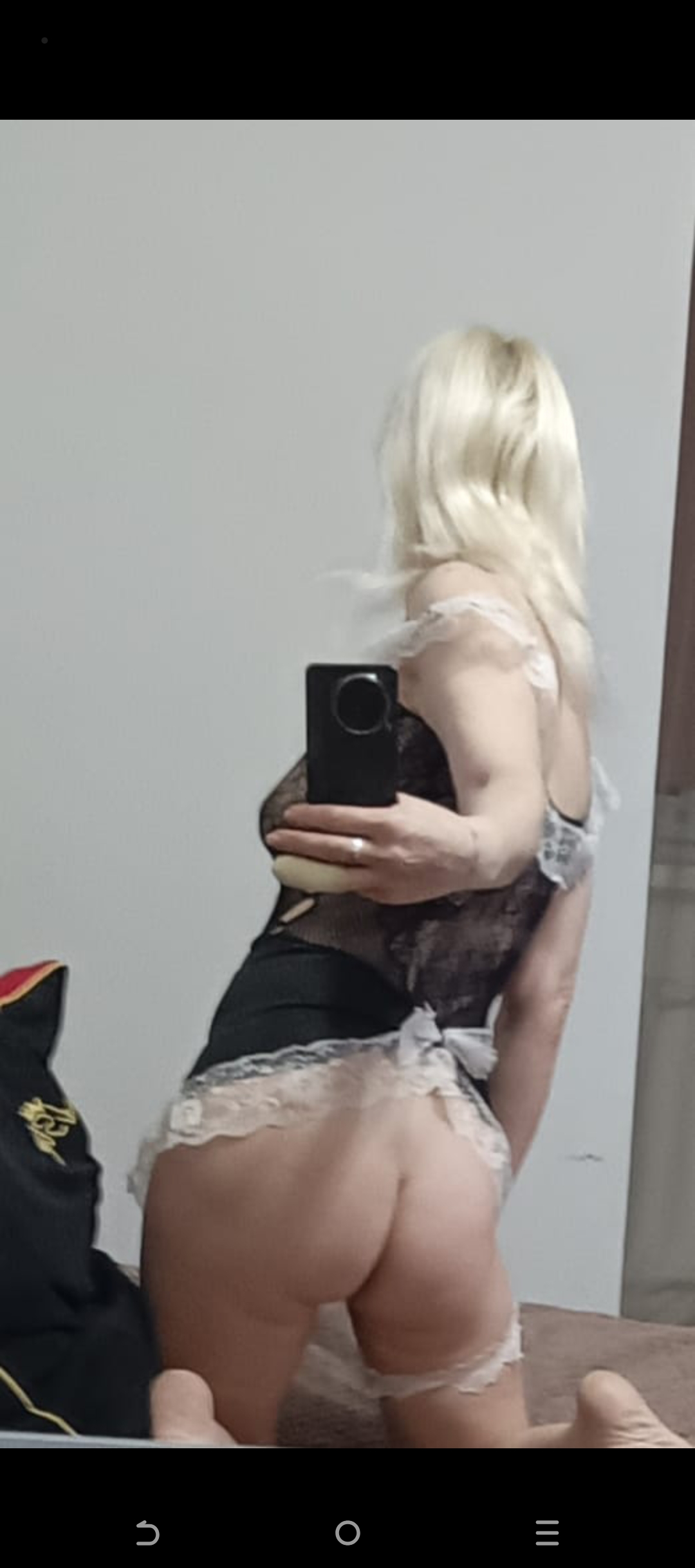 Индивидуалка Иришка с 2 размером груди сделает качественно минет в презервативе и примет у себя