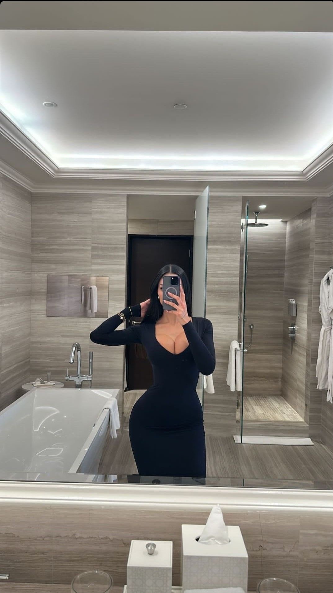 Шлюха Виолетта 28 лет сделает профессионально  и примет у себя