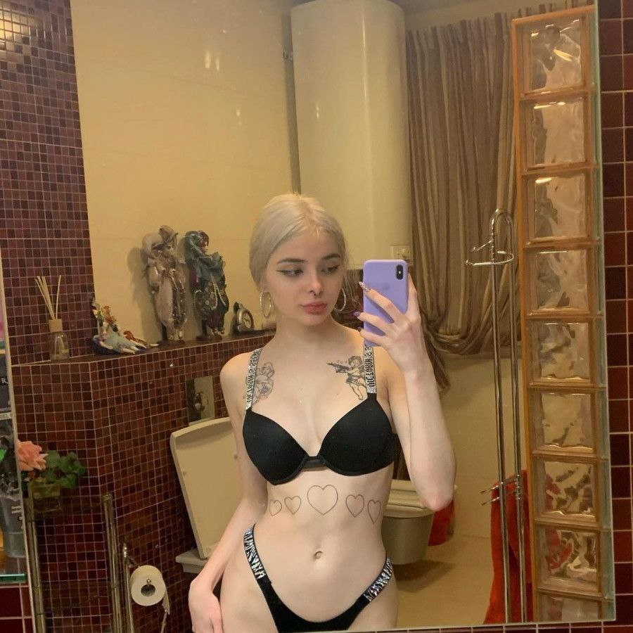 Проститутка Настя 23 лет сделает нежно окончание в рот и пригласит к себе в Любой район