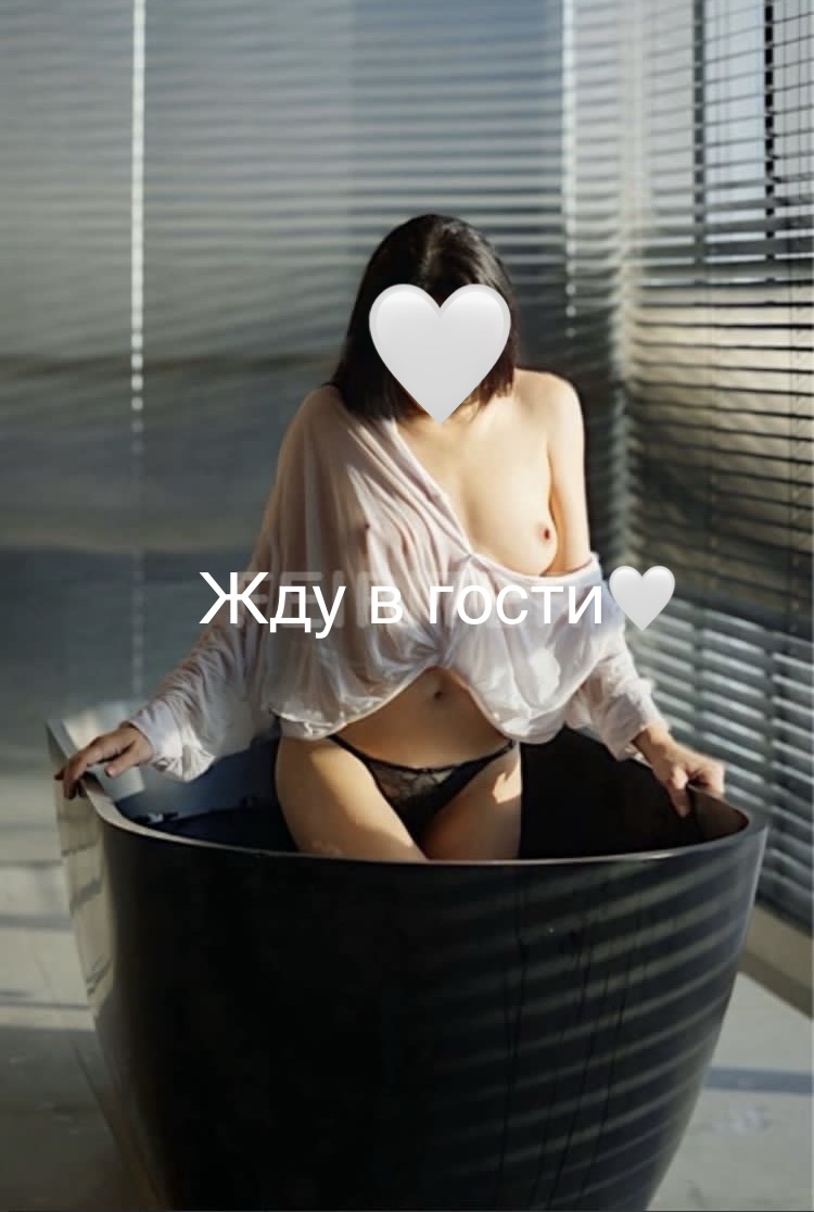 Массажистка Лера стройная сделает профессионально расслабляющий массаж и пригласит к себе