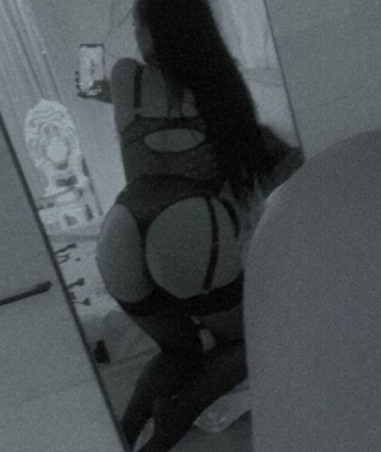 Девушка Ева 28 лет сделает качественно минет без резинки и пригласит к себе