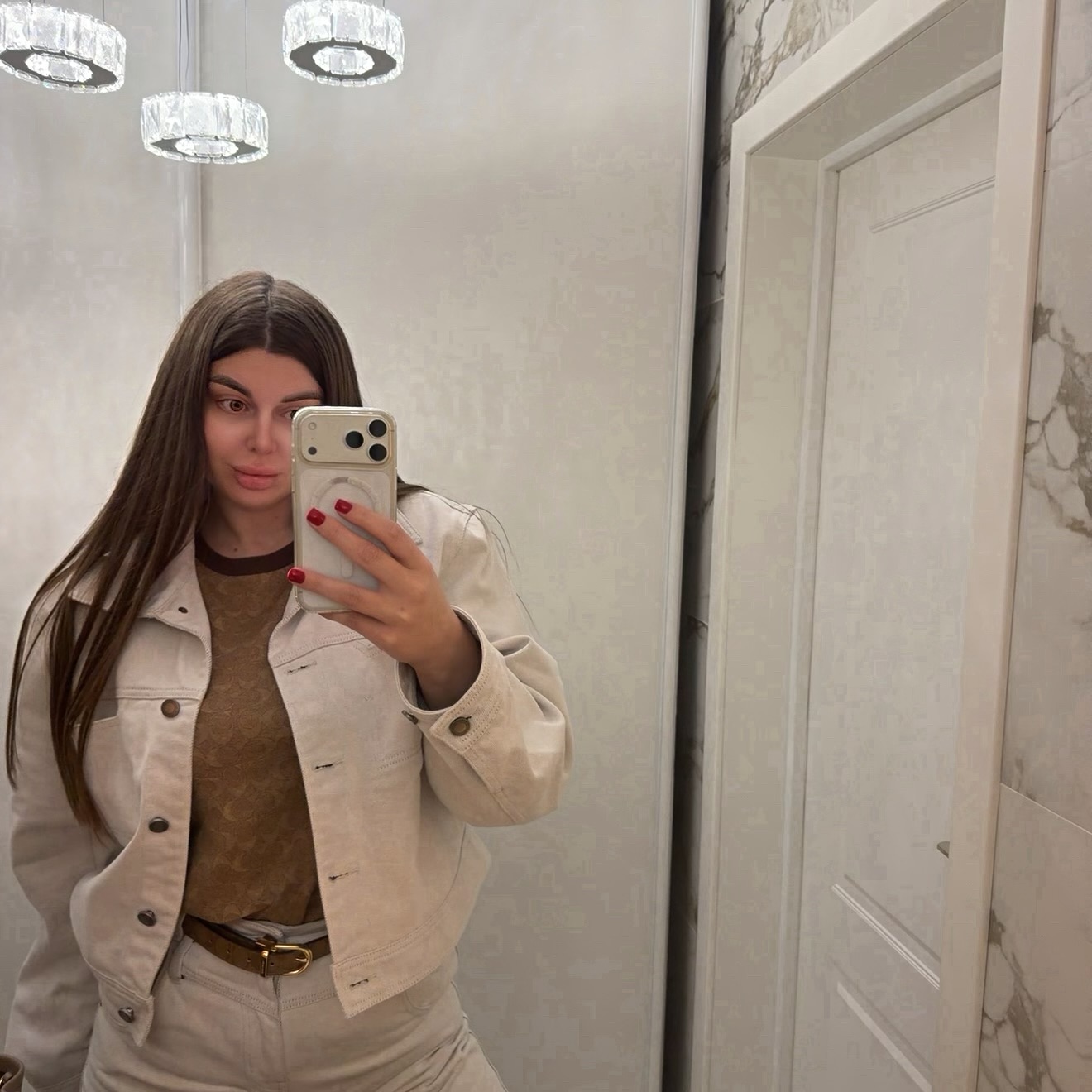 Девушка Милана стройная подарит минет без резинки и позовет в гости в Любой район