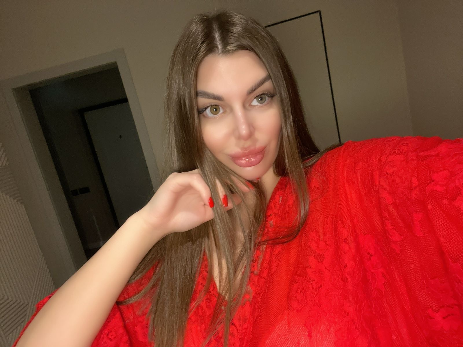 Эскорт Милана 23 лет сделает нежно куннилингус и позовет в гости