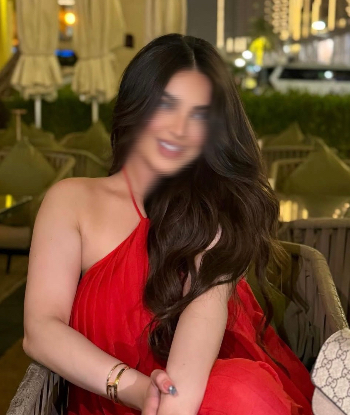 Массажистка Алина спортивная сделает с удовольствием минет в презервативе и пригласит к себе