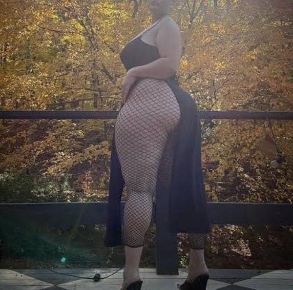 Проститутка Ира НЕ САЛОН 36 лет сделает профессионально минет без резинки и позовет в гости в Любой район