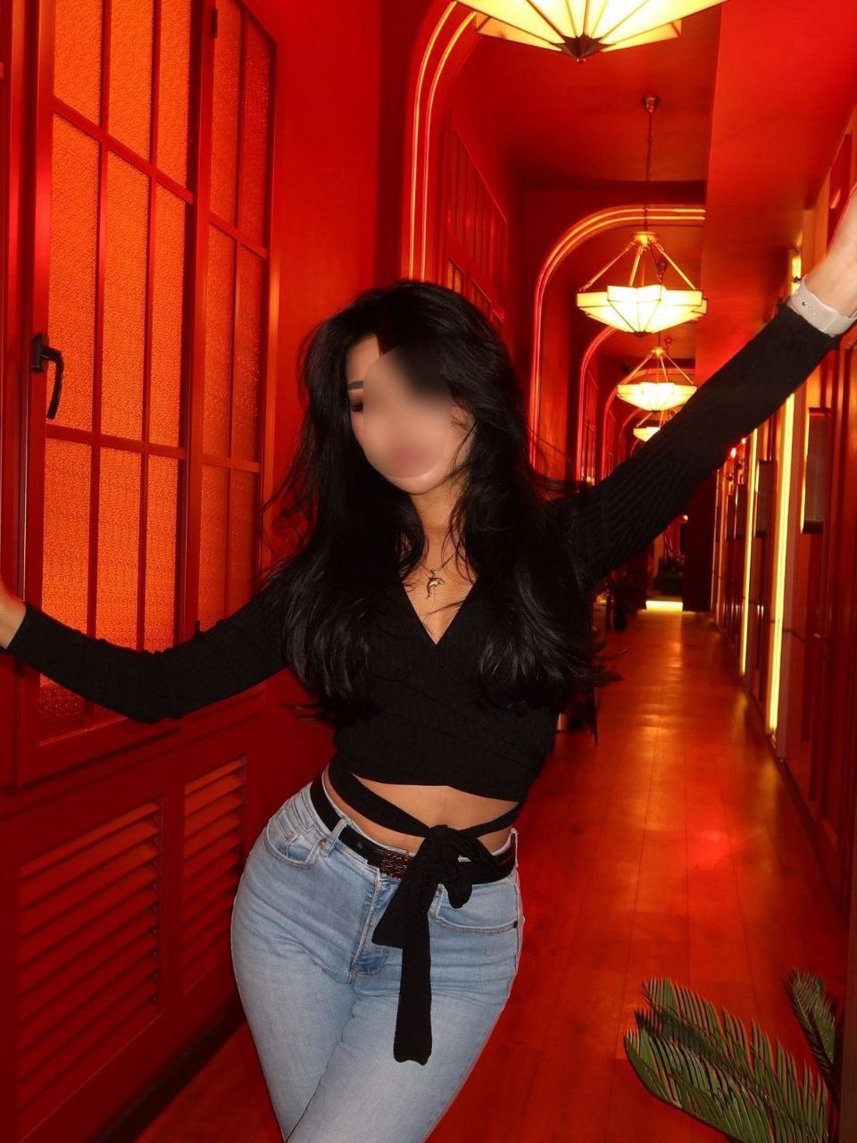 Профессионалка АлИна стройная подарит минет без резинки и позовет в гости в Любой район