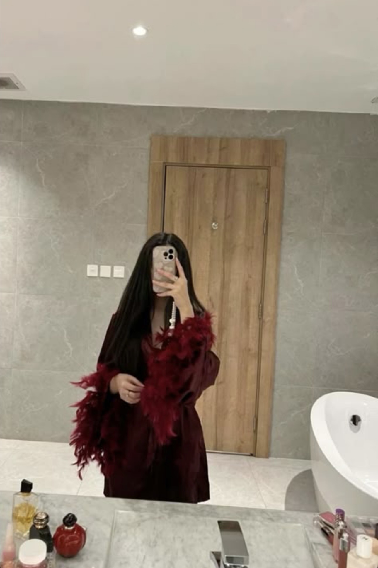 Путана Ира стройная сделает качественно минет без резинки и примет у себя