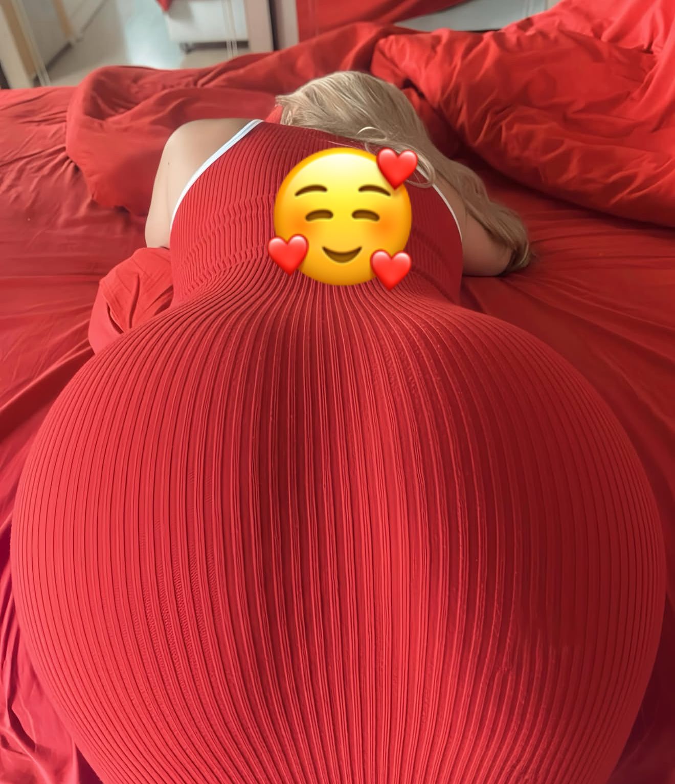 Эскорт Амилия есть выезд стройная подарит минет в презервативе и примет у себя в Любой район