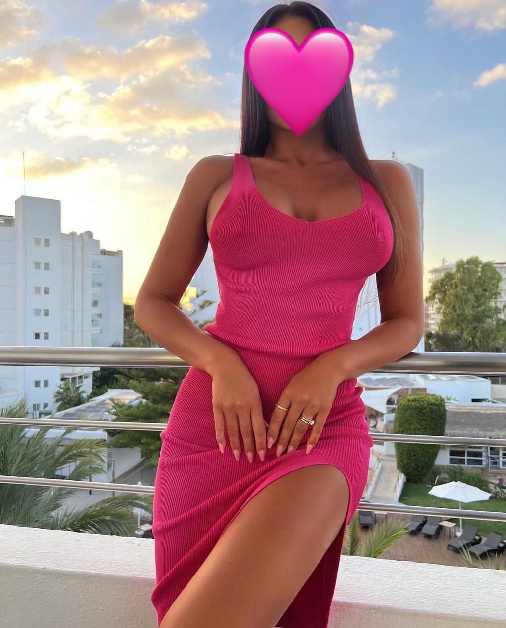 Шлюха Беллуччи с 4 размером груди подарит окончание на лицо и пригласит к себе в Любой район