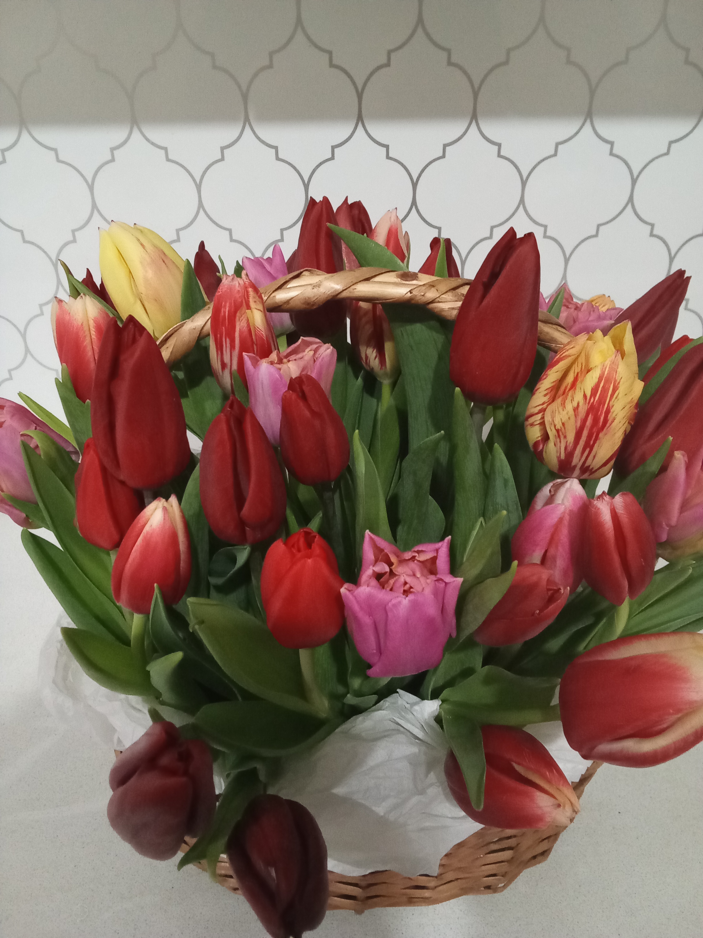 Эскорт Изюминка с 4 размером груди исполнит классический секс и позовет в гости