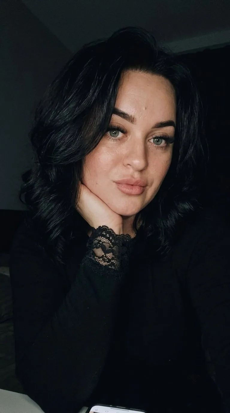 bryunetka Ира МАССАЖ включен пышная сделает качественно расслабляющий массаж и пригласит к себе в Любой район
